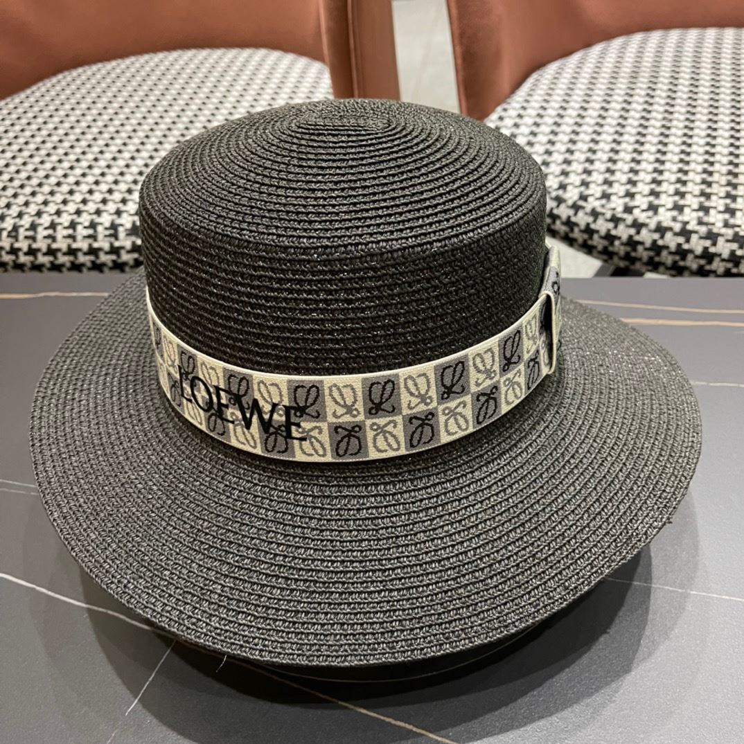 Loewe Caps